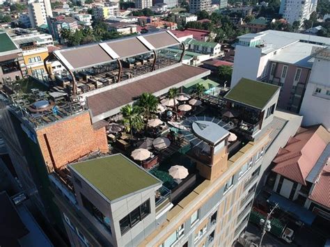 𝗧𝗛𝗘 𝟭𝟬 𝗕𝗘𝗦𝗧 Hotels in Luzon of 2024 (from S$19) .